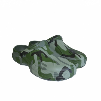 Férfi kerti papucs, terepmintás 41